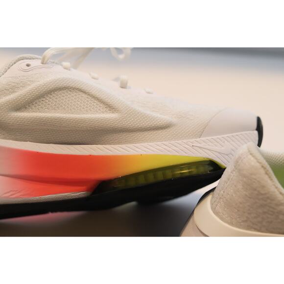 Nike Women's Versair Training sneakers Sz 9.5 - Picture 7 of 8